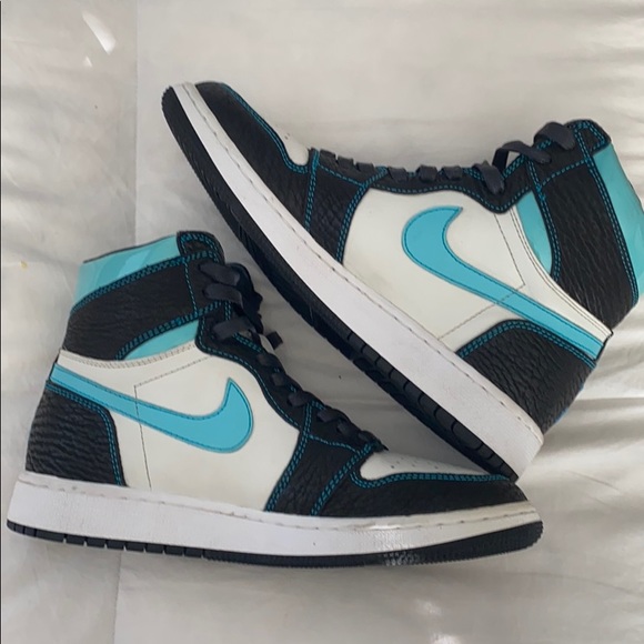 Custom Crackdown 3 Air Jordan 1 Sneakers - Picture 5 of 5